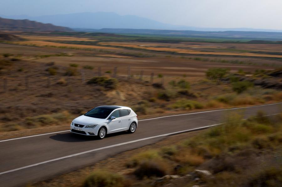  Seat Leon 5-Door 2012 года  (фото 5 из 15)